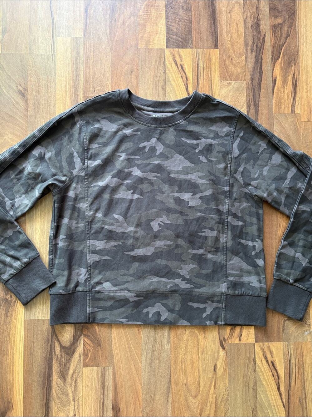 Athleta Woman’s Green Camo Crewneck Sweater Size M